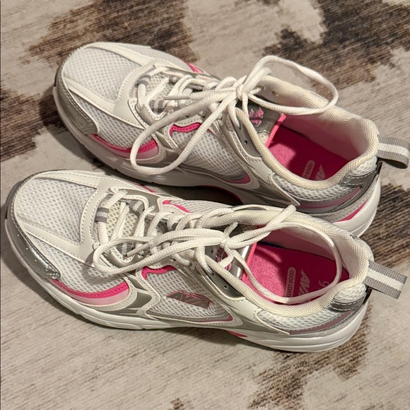 Avia Shoes - Avia tennis shoes